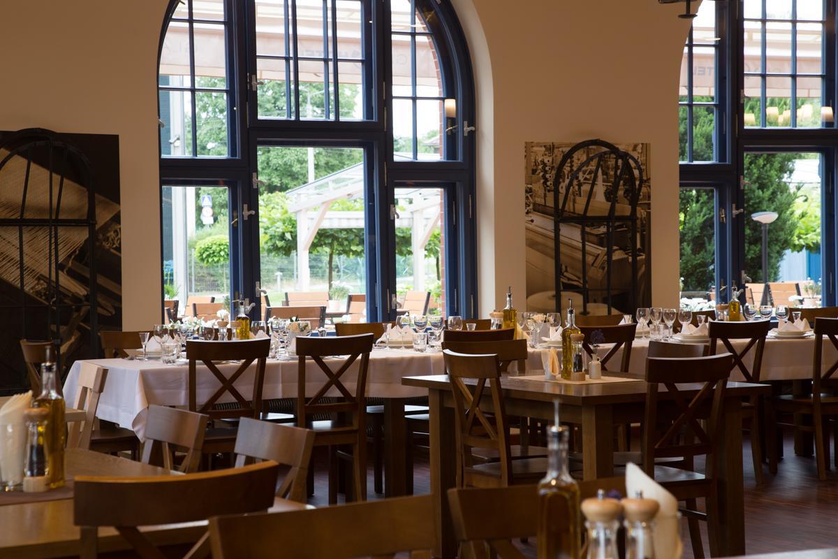 Glas-Hotel 4* Żary Extérieur photo