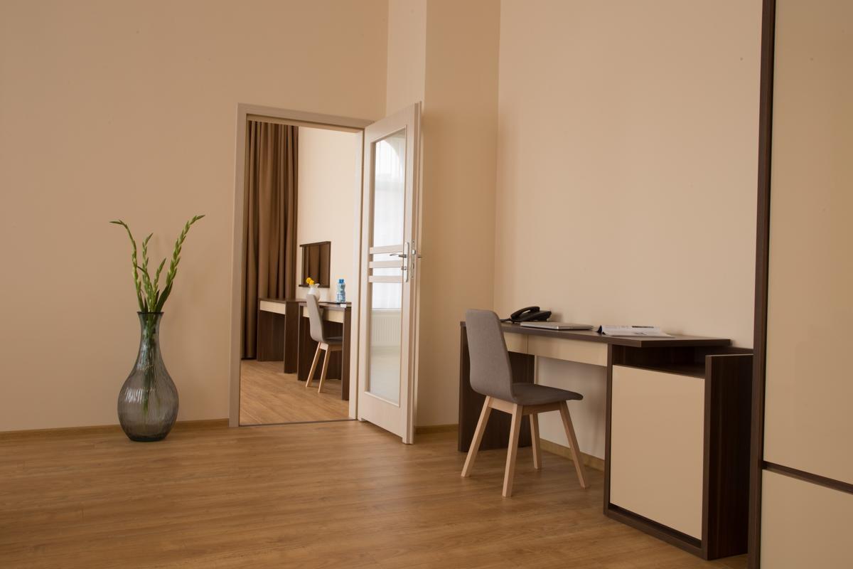 Glas-Hotel 4* Żary Extérieur photo
